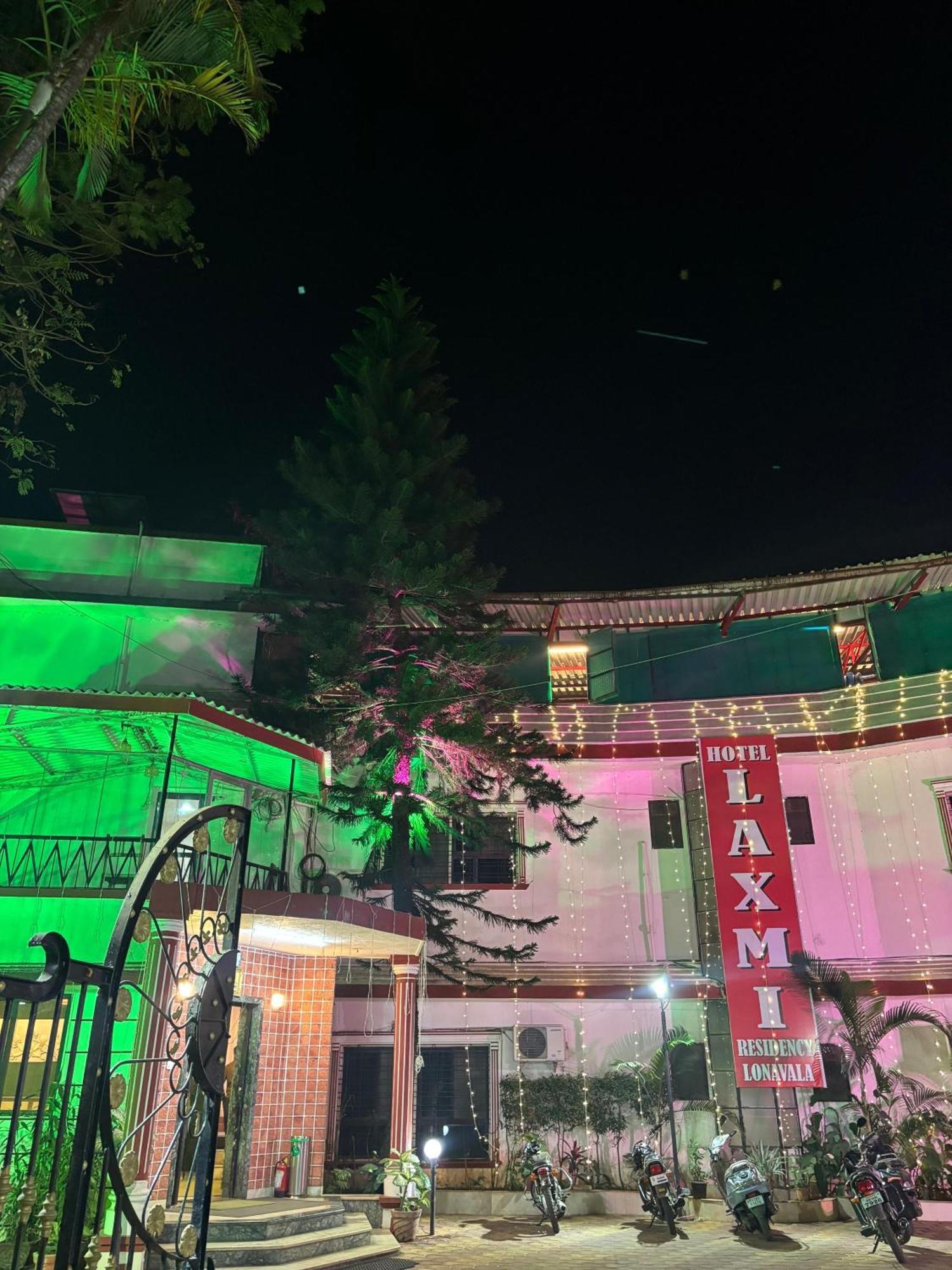 Hotel Laxmi Residency Лонавала Экстерьер фото