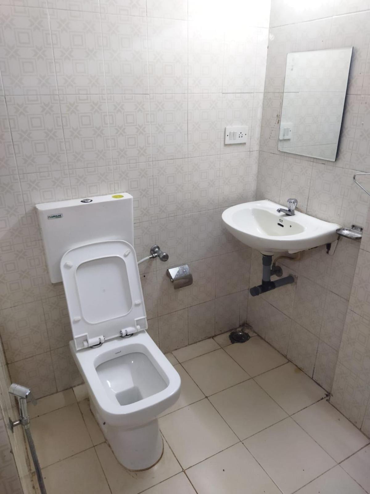 Hotel Laxmi Residency Лонавала Экстерьер фото