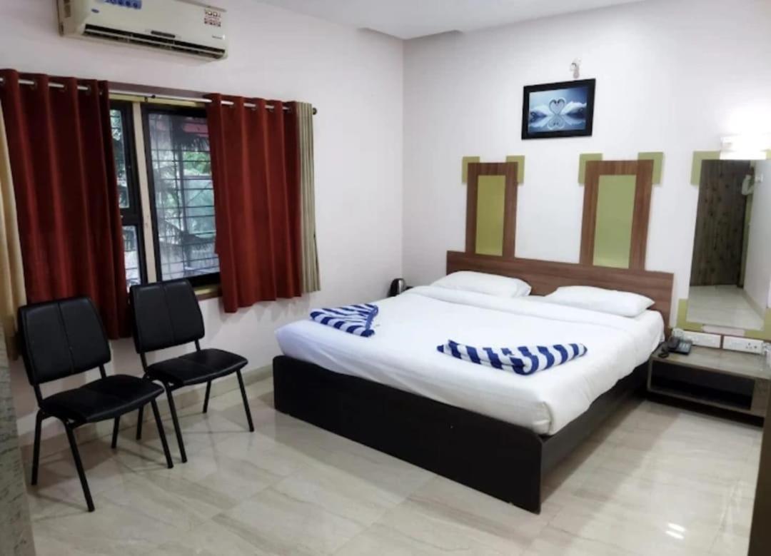 Hotel Laxmi Residency Лонавала Экстерьер фото