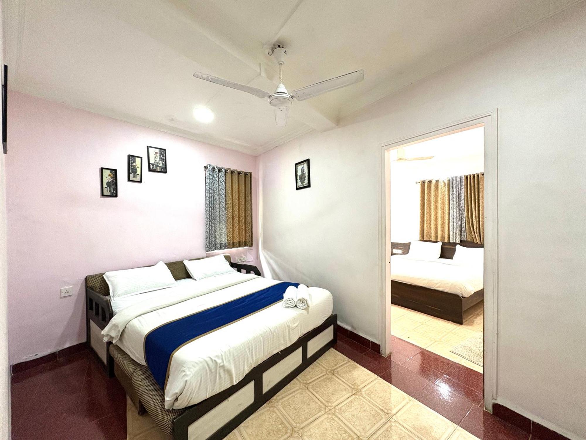 Hotel Laxmi Residency Лонавала Экстерьер фото