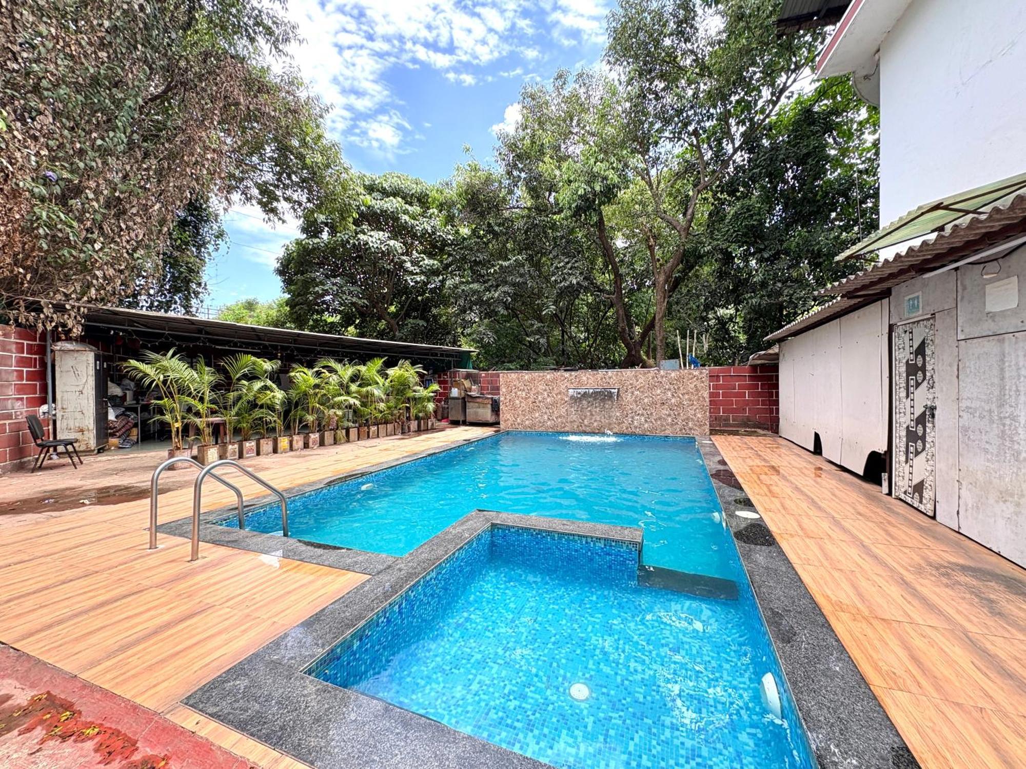 Hotel Laxmi Residency Лонавала Экстерьер фото
